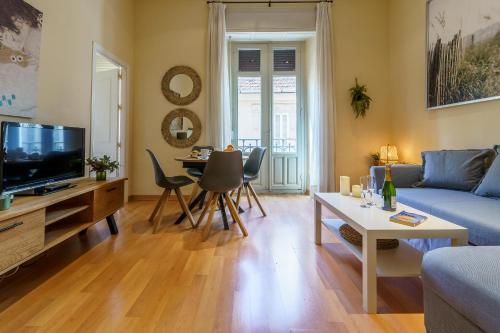 Bright two bedroom apartment in the historic center — 4-Star Luxury Hotel in Malaga, Spain