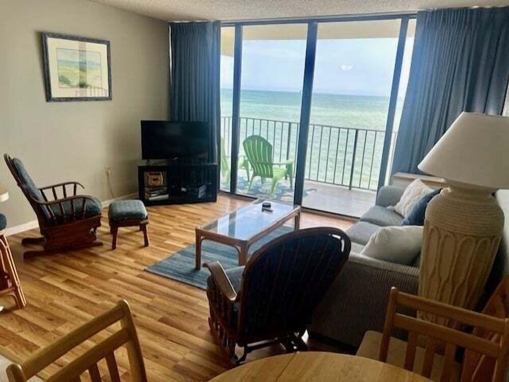 Royal Garden Resort 904 2 Bedroom Condo by RedAwning - photo 10