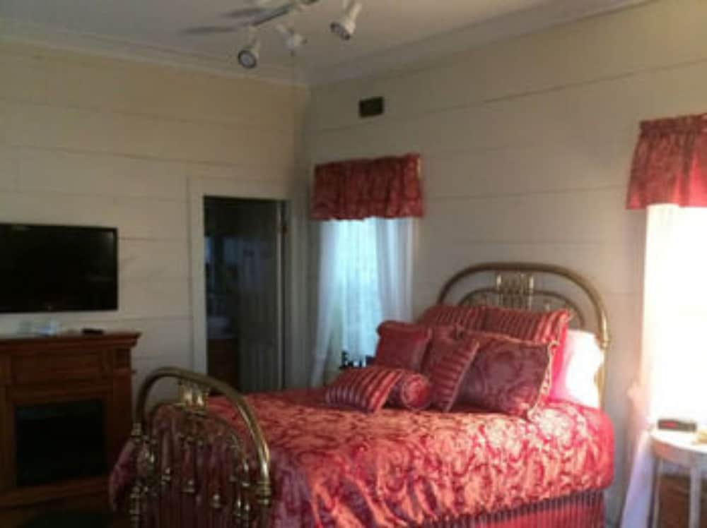 The Carriage House B&B - photo 33