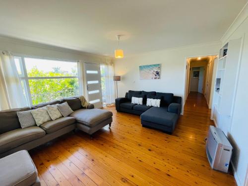 Relaxed Coastal Retreat in Mollymook, Australia