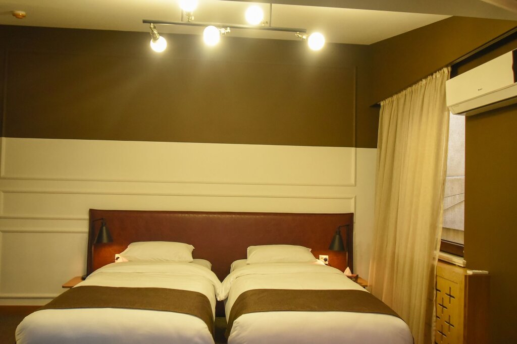 Crowns Hotel - last minute hotel in Tbilisi