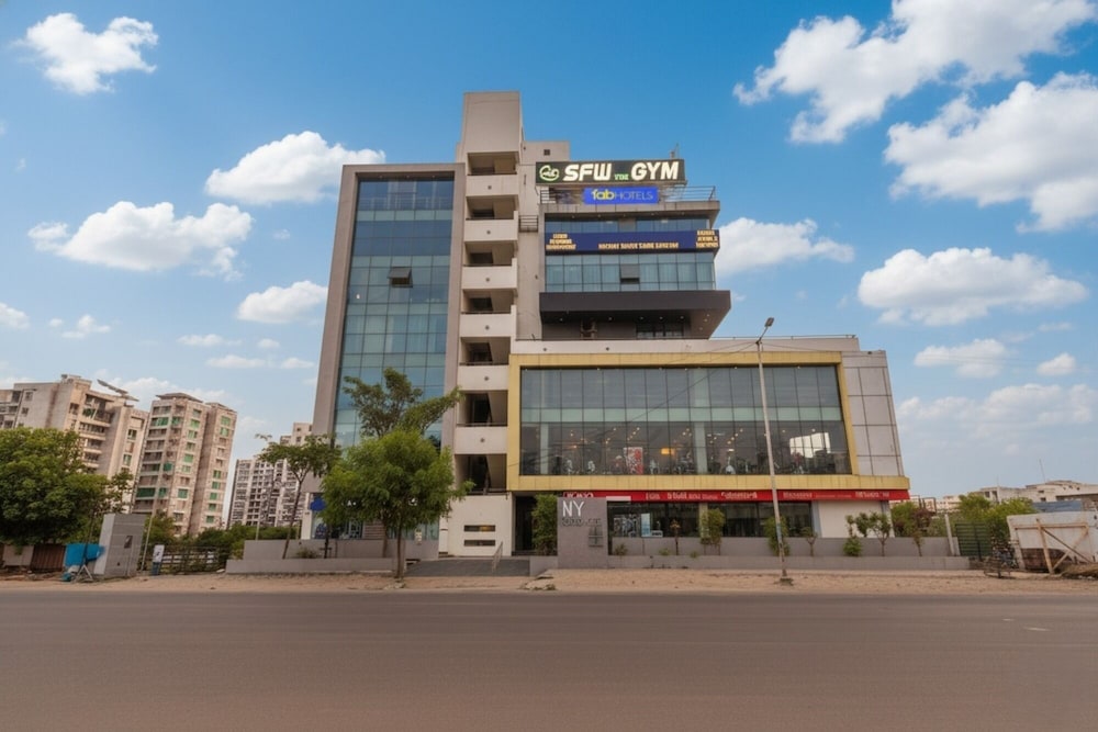 FabHotel NY Townhouse — 4-Star Luxury Hotel in Ahmedabad, India