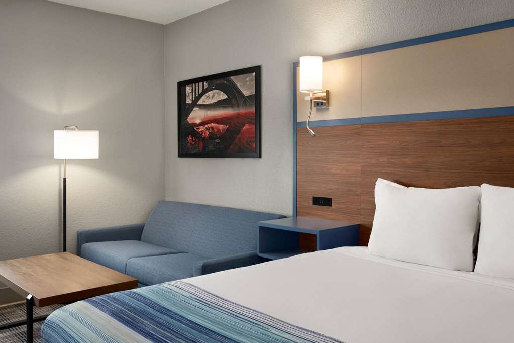 AmericInn by Wyndham Branson & Conference Center - photo 32
