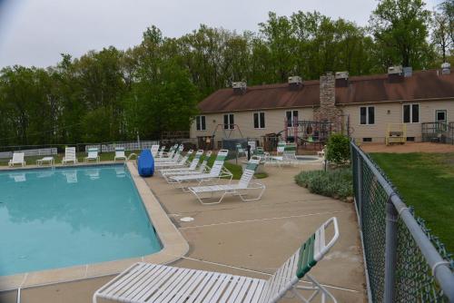 Appalachian Camping Resort Cottage 1 - photo 7