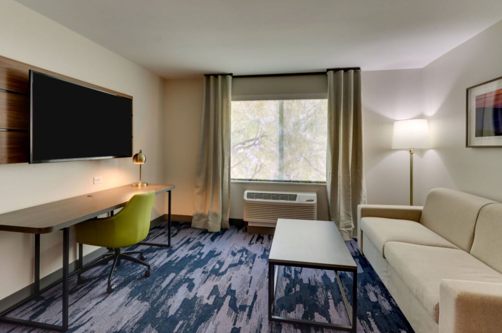 Fairfield Inn & Suites by Marriott Dalton - photo 10