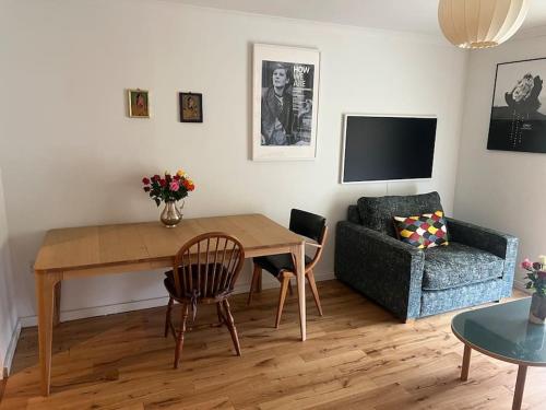 Flat in London — 4-Star Luxury Hotel in London, United Kingdom