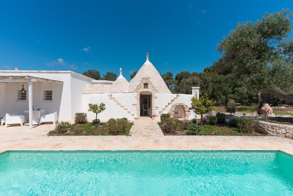 Trullo Eughenea Con Piscina - last minute hotel in Ostuni