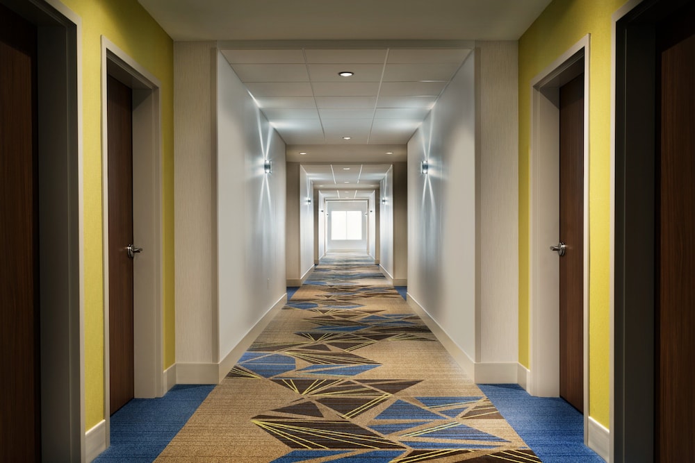 Holiday Inn Express & Suites Savannah W Chatham Parkway by IHG - photo 24