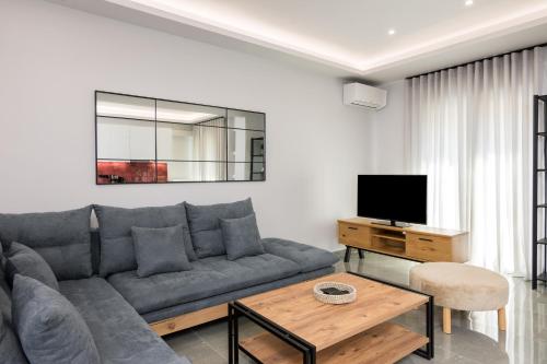 Luxury Apartment for 5 Ppl in the Center of Athens — 4-Star Luxury Hotel in Athens, Greece