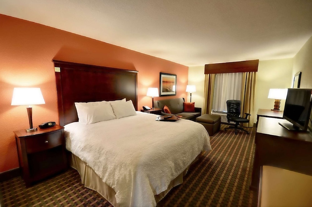 Hampton Inn & Suites Tifton - photo 6