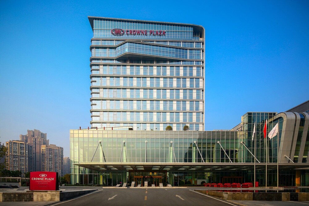 Crowne Plaza Chengdu Wenjiang — 4-Star Luxury Hotel in Chengdu, People's Republic of China