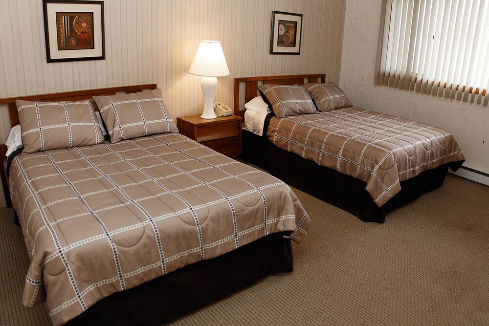 Pollaces Family Resort in Catskill, United States