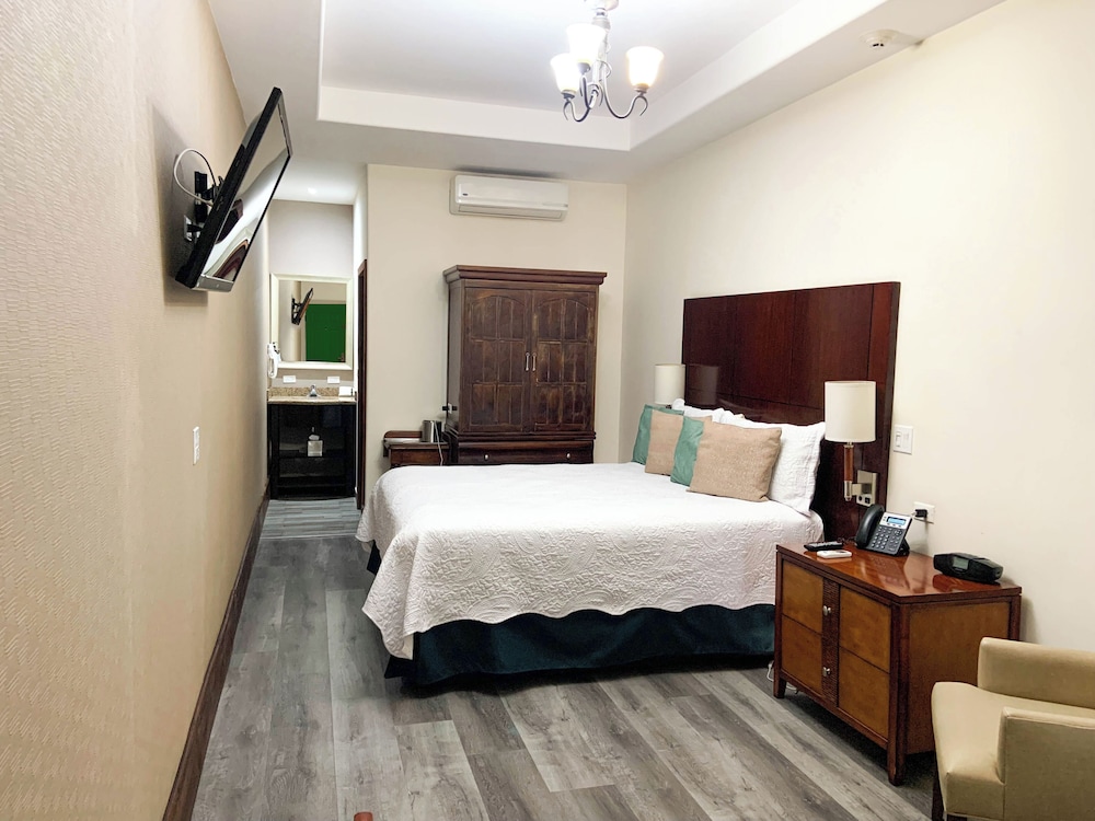 Hotel Hacienda Santana