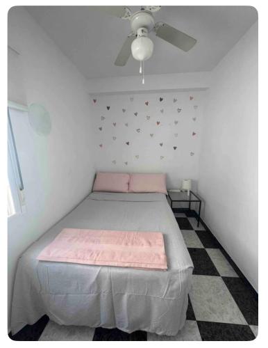 Habitacion 1 En Tercera Planta Sin Ascensor No Es Piso Entero A Compartir Bano Y Cocina 20854278 — Fuengirola