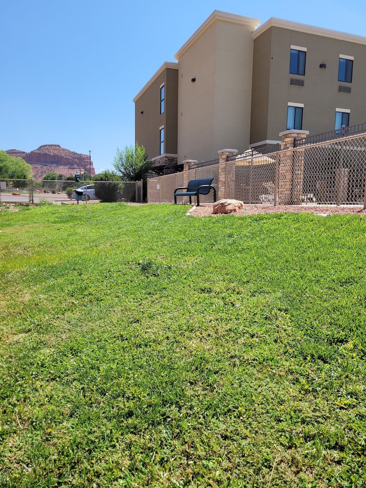 Comfort Suites Kanab National Park Area - photo 46
