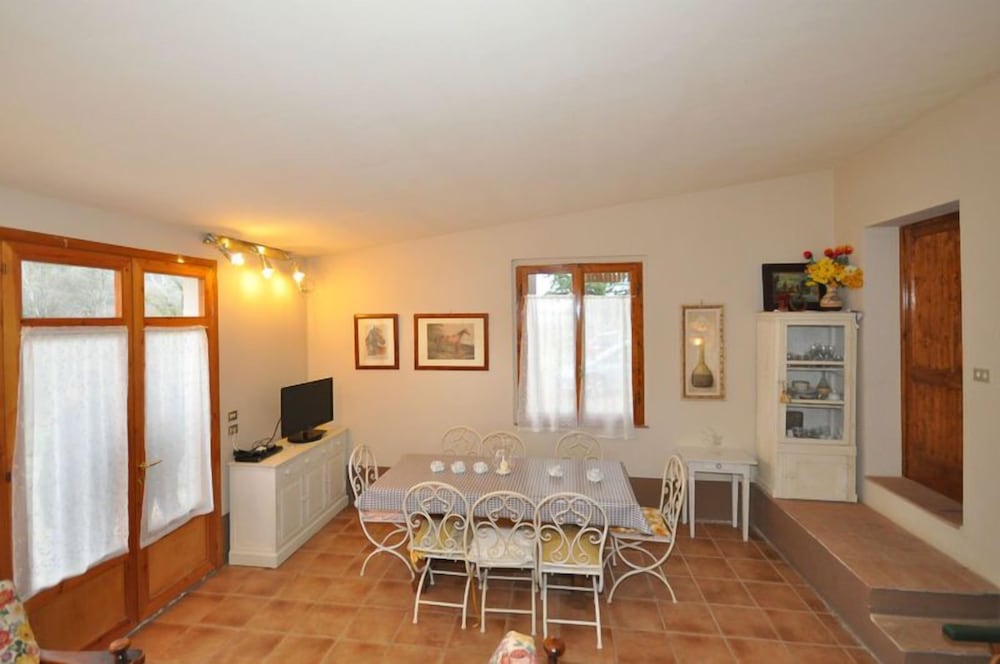 Holiday Home Casa Ovile — 4-Star Luxury Hotel in Certaldo, Italy