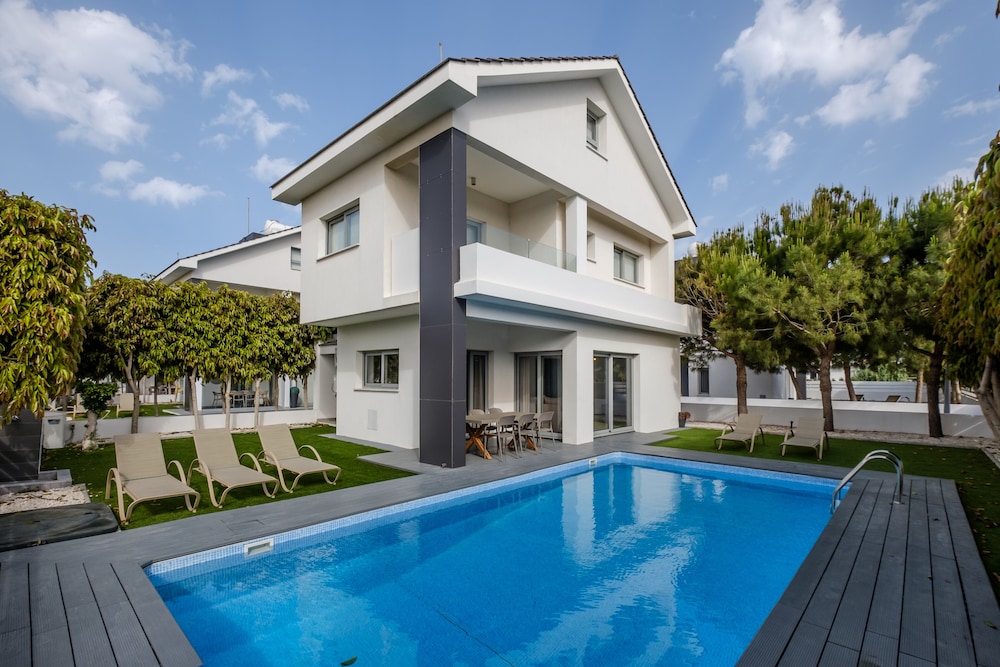 The Lighthouse Villas
