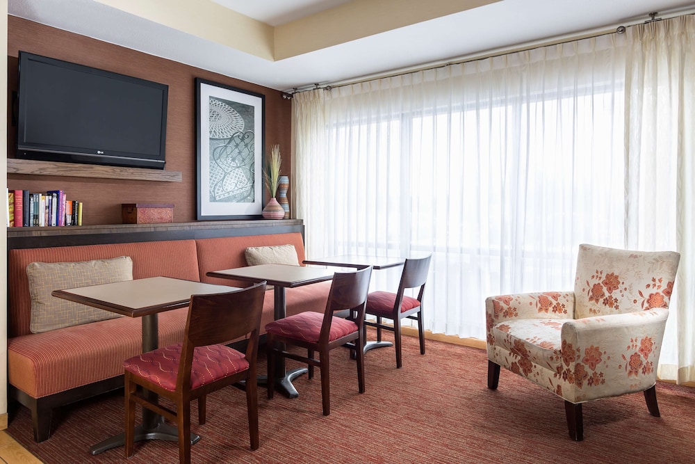 Hampton Inn Minneapolis Burnsville - photo 19