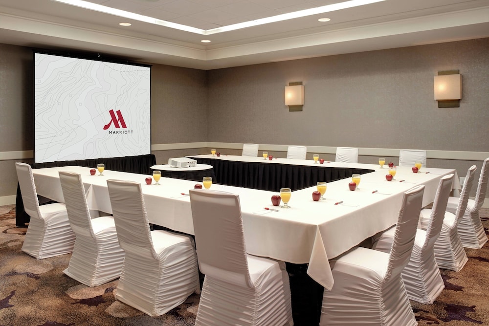 Detroit Marriott Livonia - photo 33