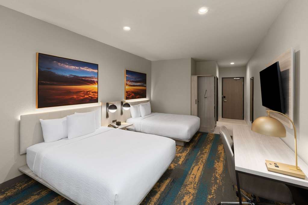 Hawthorn Extended Stay by Wyndham DeSoto - photo 13