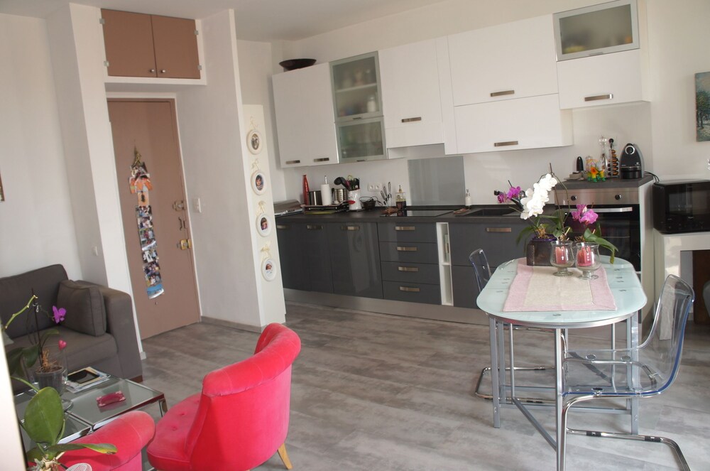 L’ meraude in Menton, France