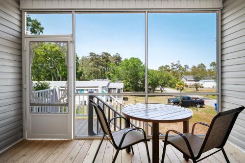 Pawsitively Paradise by Oak Island Accommodations - photo 43