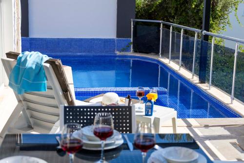 Sea view 5 En suit villa pool heatable free WIFI VillaHappy in Kalkan — 4-Star Luxury Hotel in Kas, Turkey