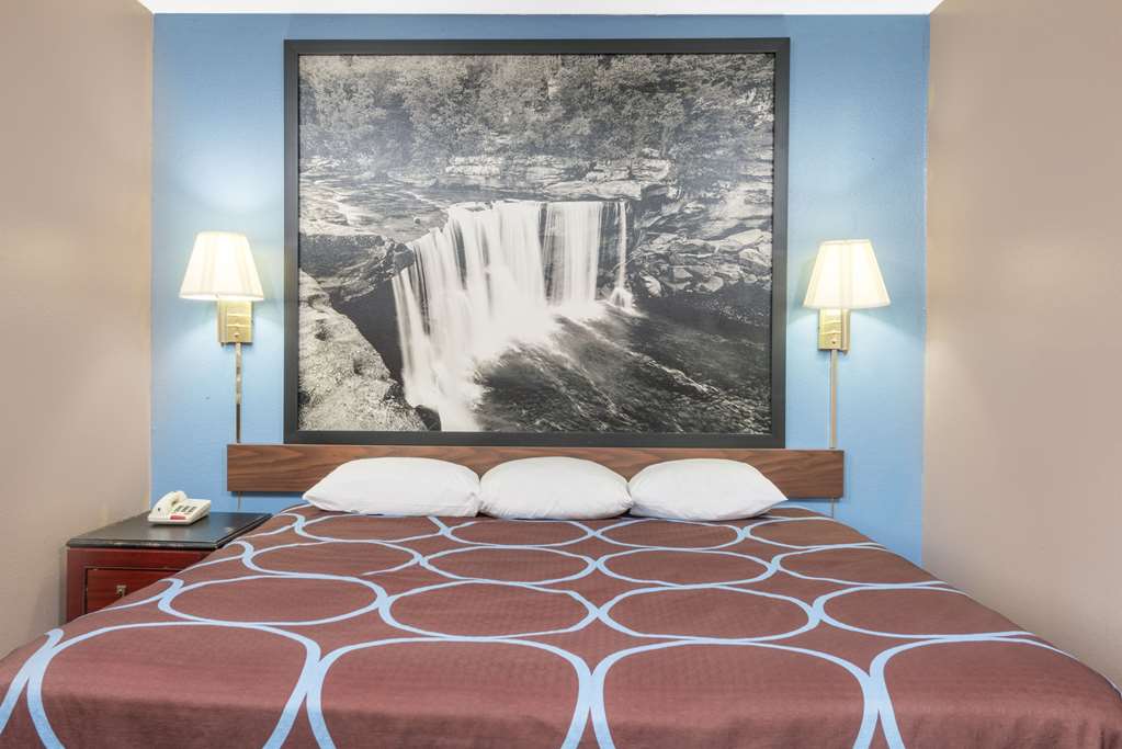 Super 8 by Wyndham Corbin London KY - photo 7