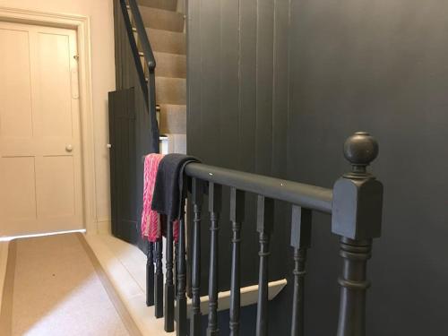 Stylish Two Large Double Bedroom House in Central Harrogate with on street parking