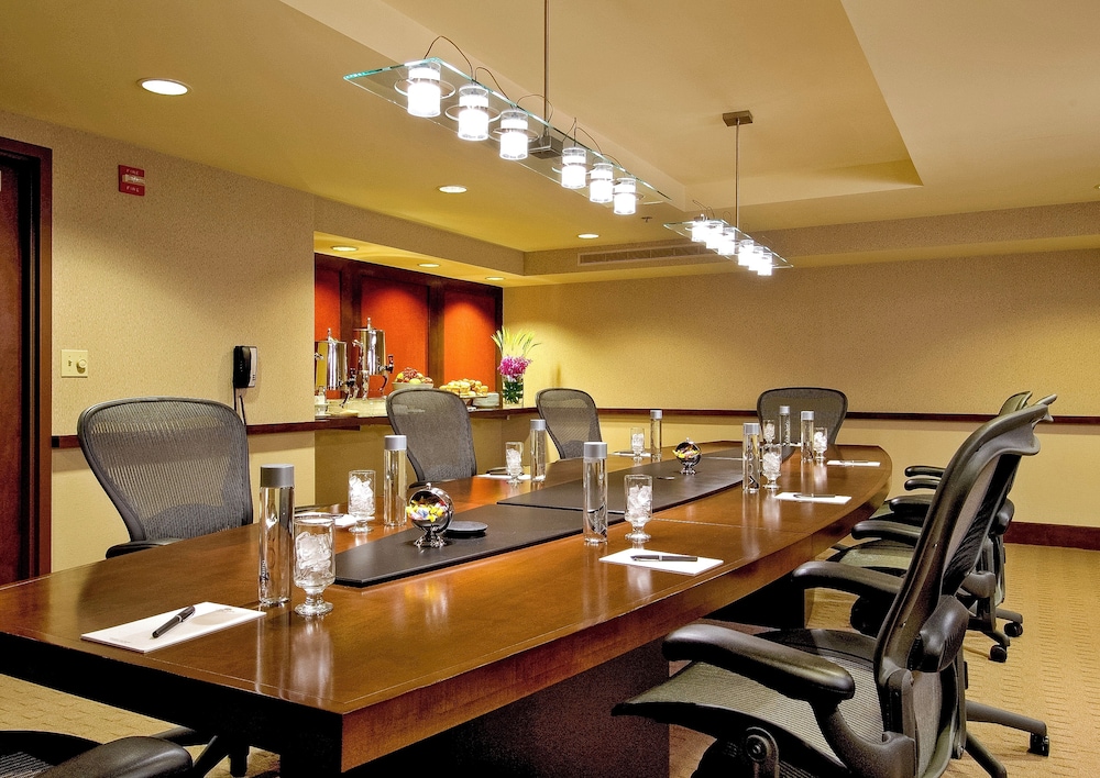 Crowne Plaza Chicago West Loop by IHG - photo 46