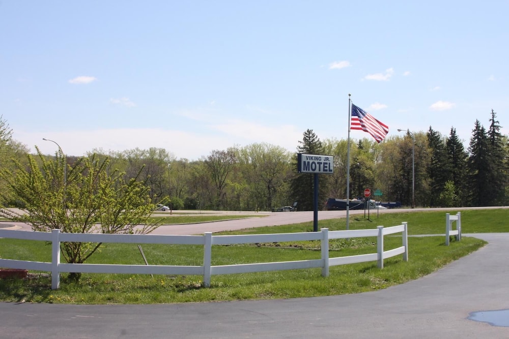 Viking Jr. Motel - photo 16