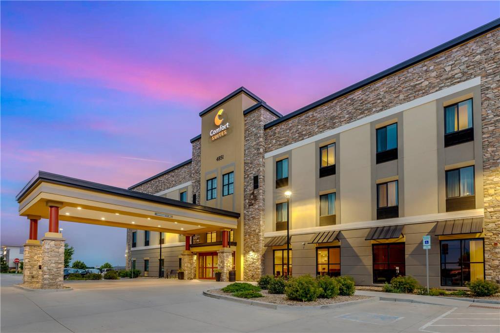 Comfort Suites Loveland - photo 45