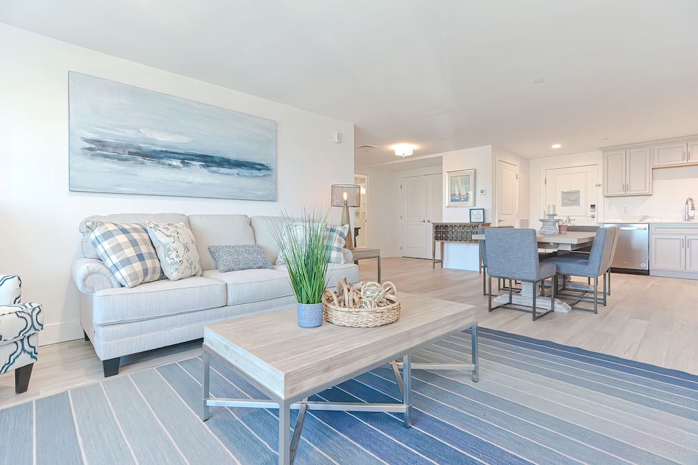 Harbourtown Suites - photo 45