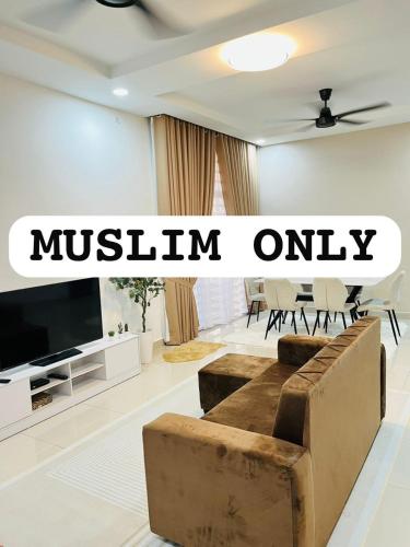 Khasif Amani Homestay Parit Buntar — 4-Star Luxury Hotel in Parit Buntar, Malaysia