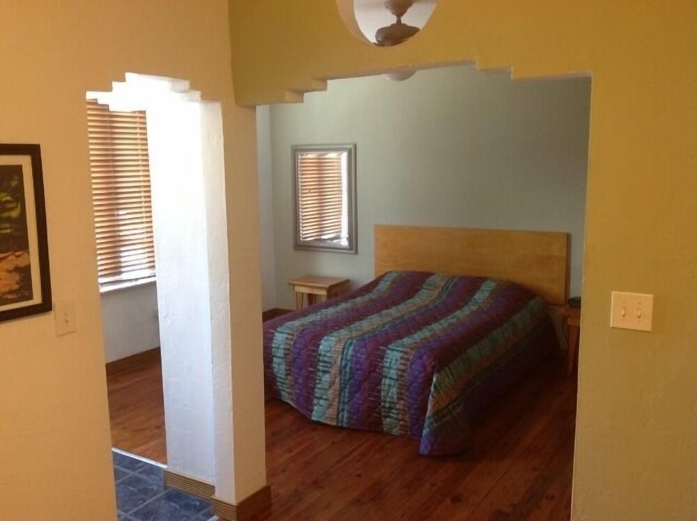 Sherbrooke All Suites Hotel - photo 12