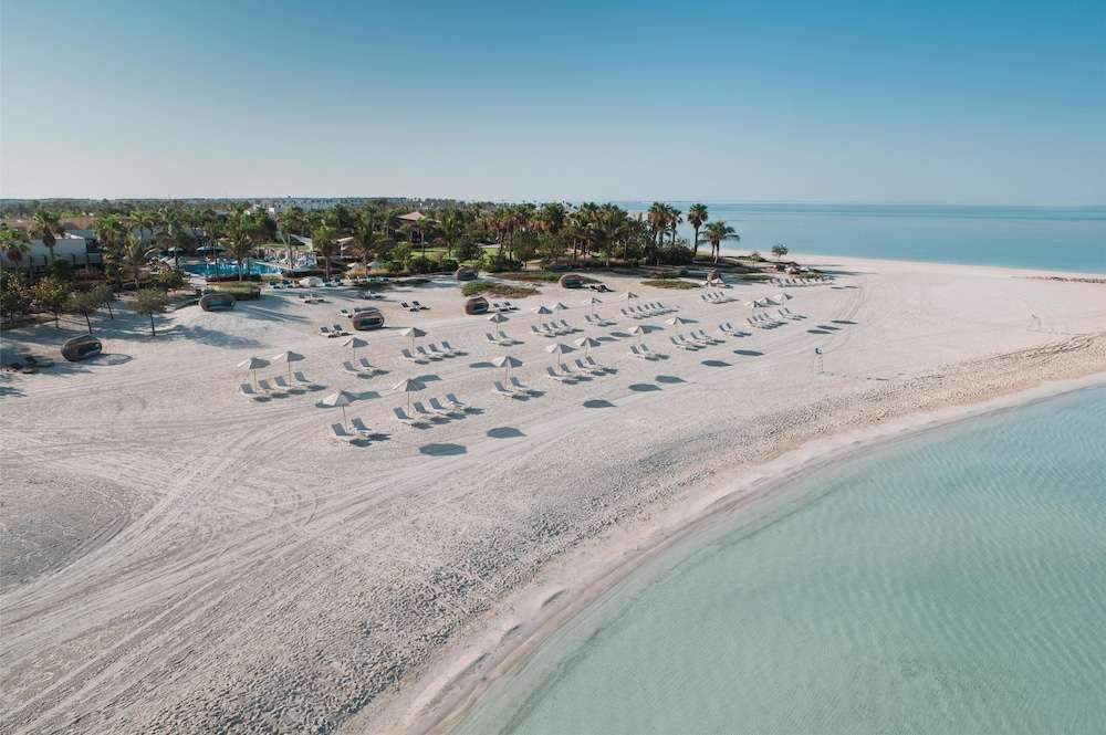 Turtle Bay Hotel — 4-Star Luxury Hotel in Umluj, Saudi Arabia