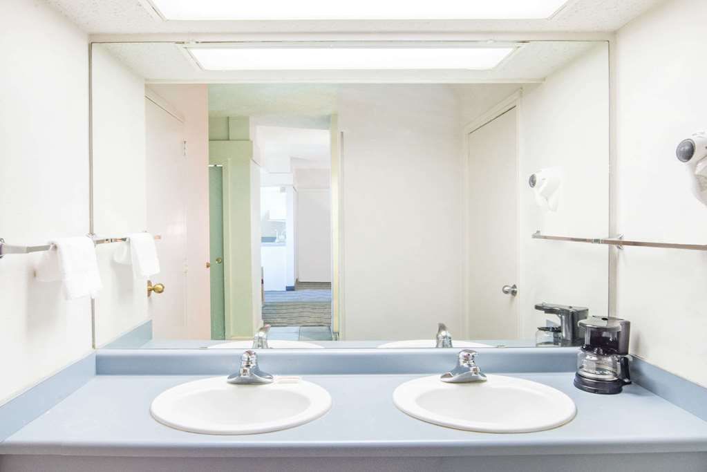 Republic Hotel of Ozona - photo 7