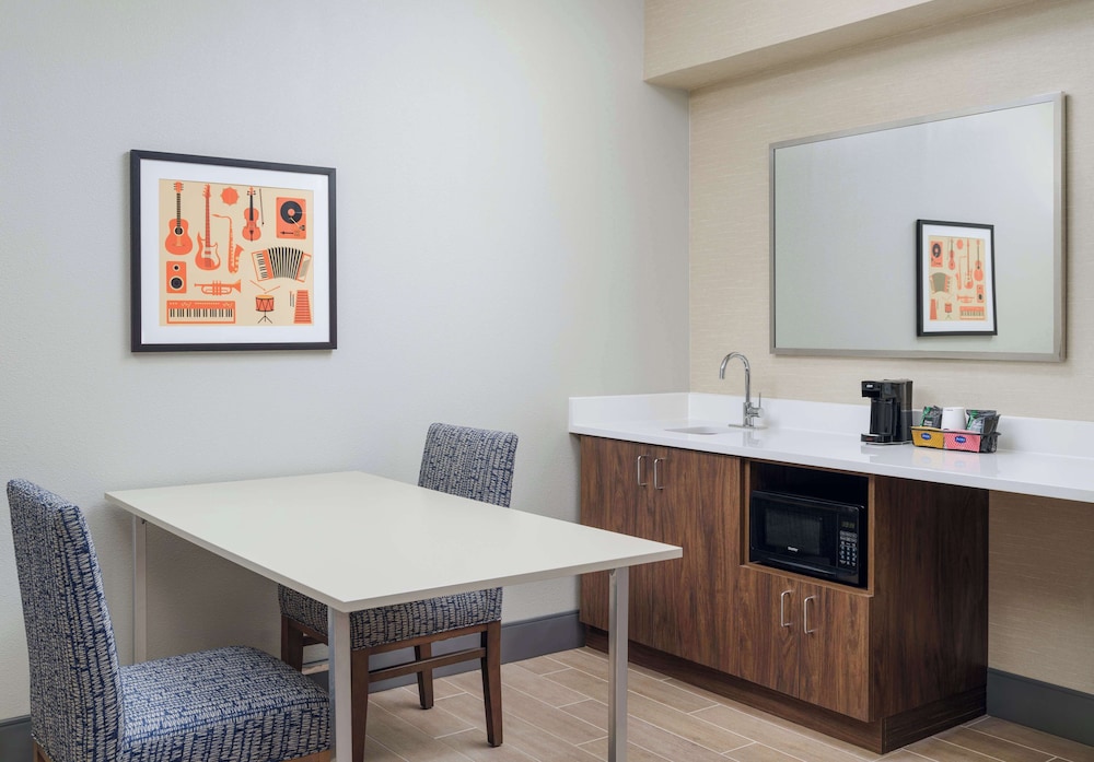Hampton Inn & Suites Memphis East Germantown Area - photo 25