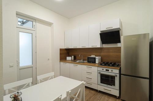 Cozy Central Apartment By Wehost