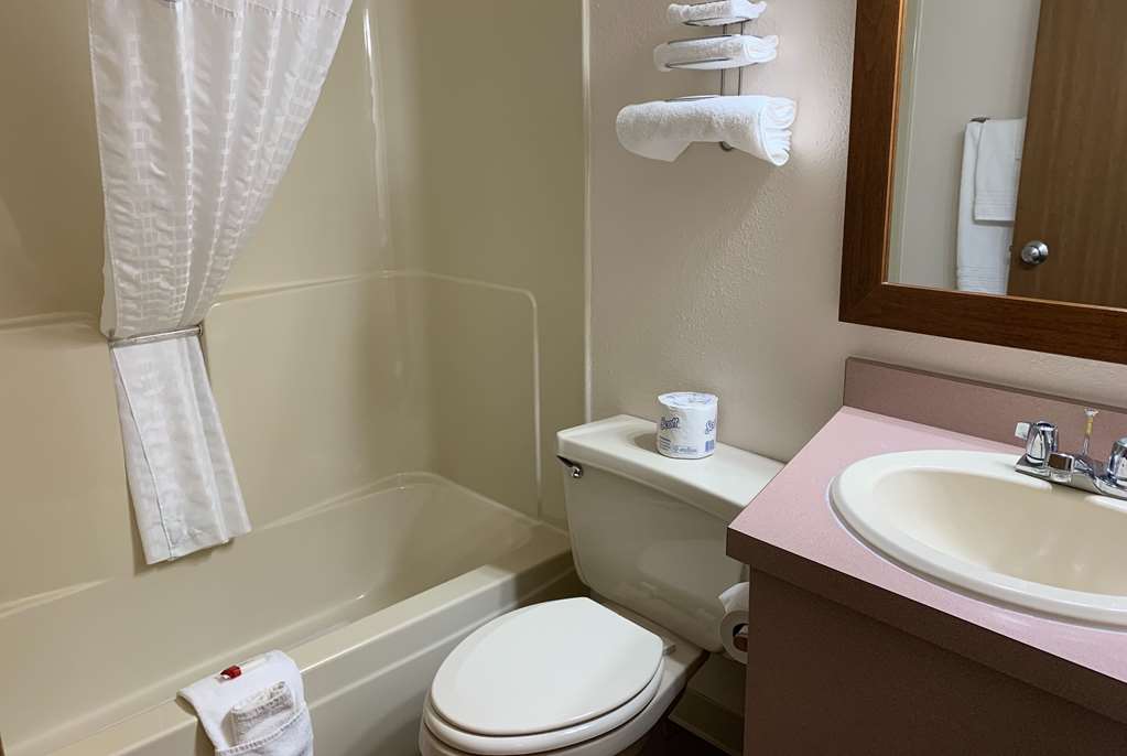 Days Inn by Wyndham Hinckley - photo 11