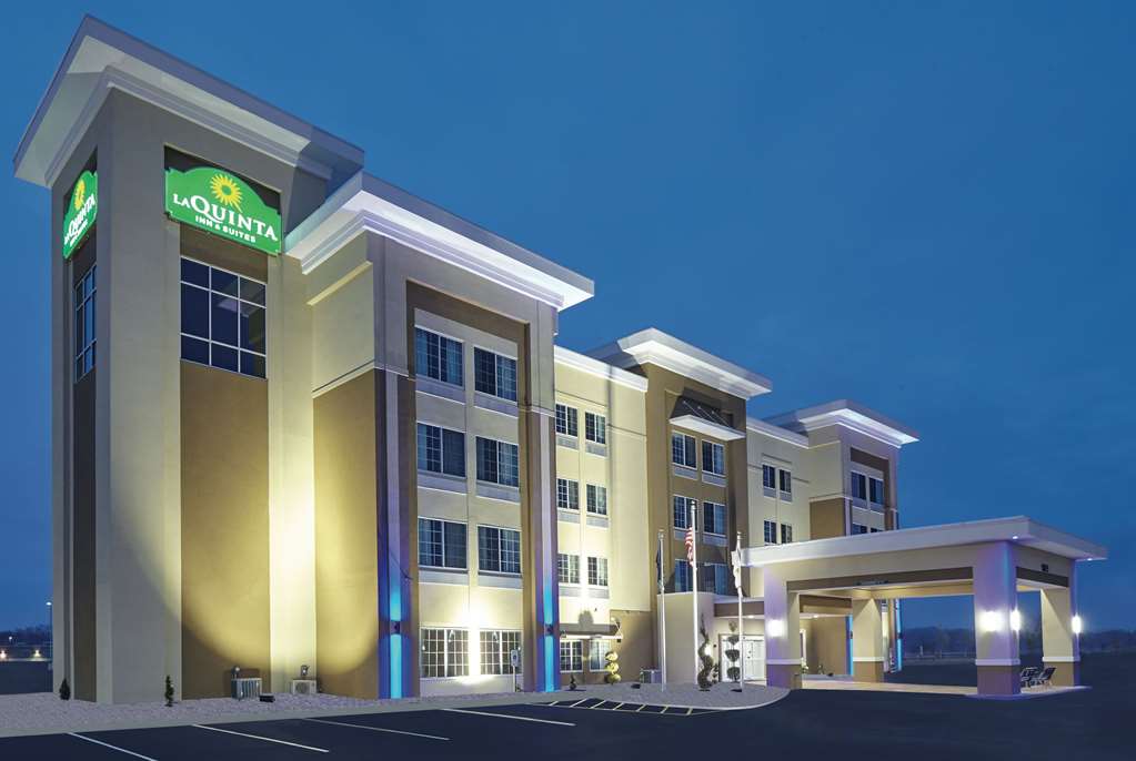 La Quinta Inn & Suites by Wyndham Springfield IL - featured photo