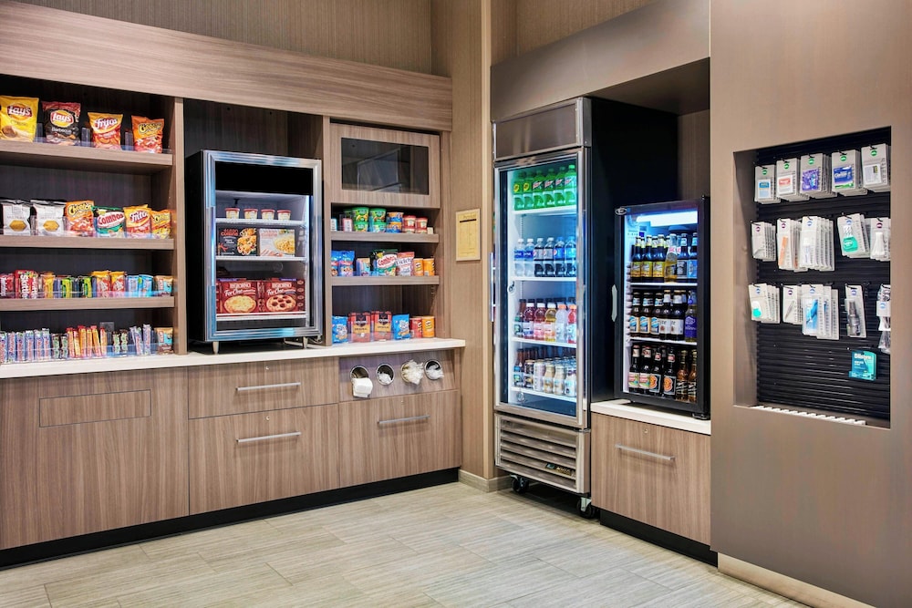 SpringHill Suites by Marriott Milwaukee Downtown - photo 37