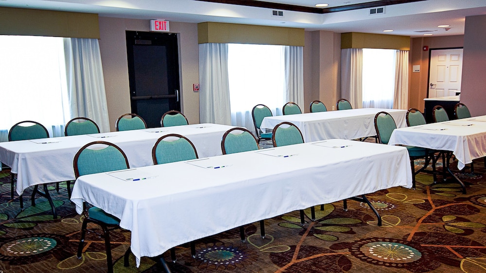 Holiday Inn Express & Suites Wichita Northeast by IHG - photo 30