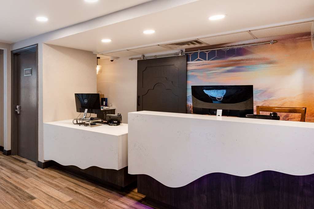 Best Western Fishkill Inn & Suites - photo 16