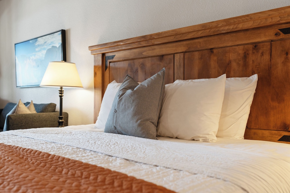 Duck Creek Village Inn - photo 44