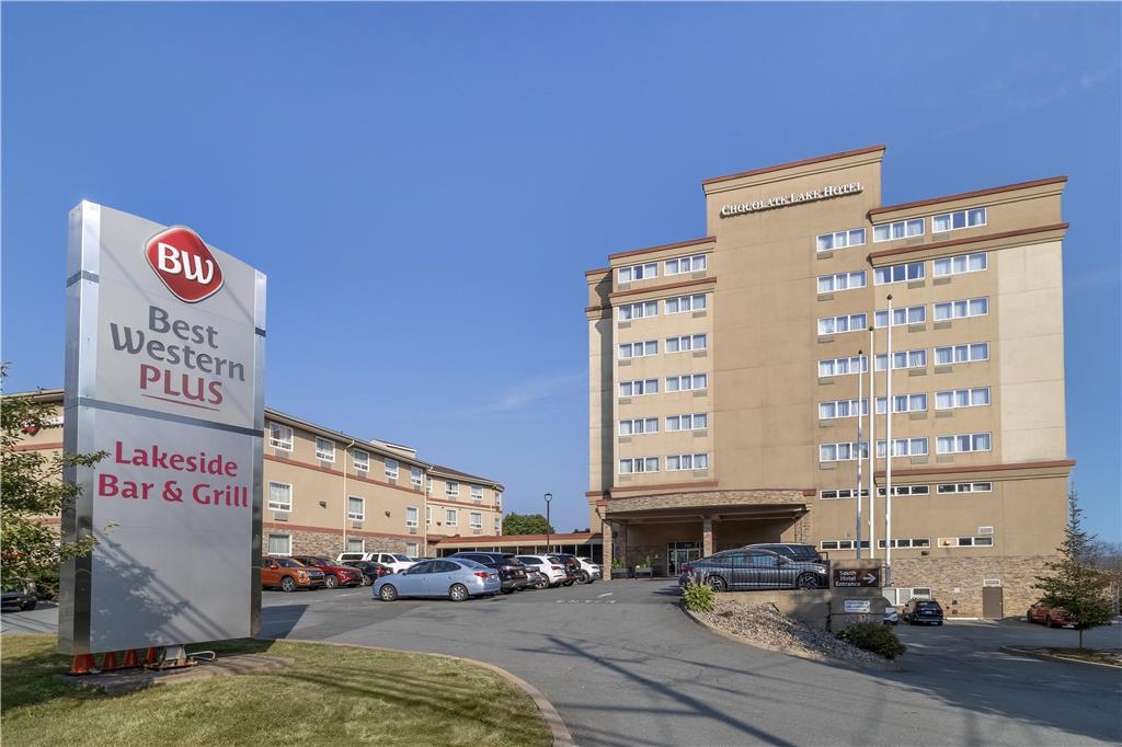 Hotel image of Best Western Plus Chocolate Lake Hotel