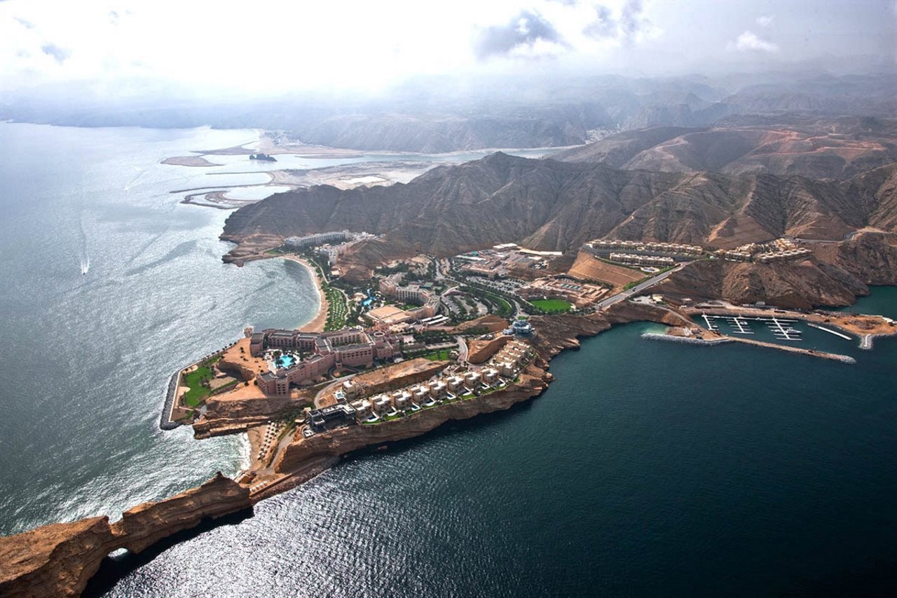 Shangri La Barr Al Jissah Resort and Spa Al Waha