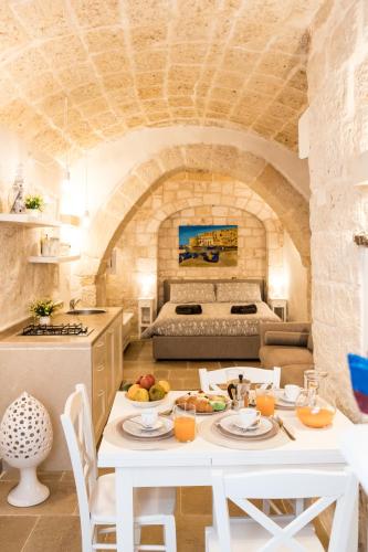 Dimore del Borgo Antico Il Sottano — 4-Star Luxury Hotel in Monopoli, Italy