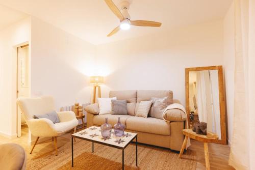 Bravissimo Auriga Old Town Retreat in Girona, Spain