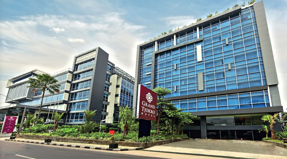 Grand Tjokro Premiere Bandung — 4-Star Luxury Hotel in Bandung, Indonesia